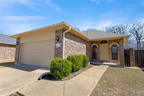 1908 Wilderland Cir, Bryan, TX 77807
