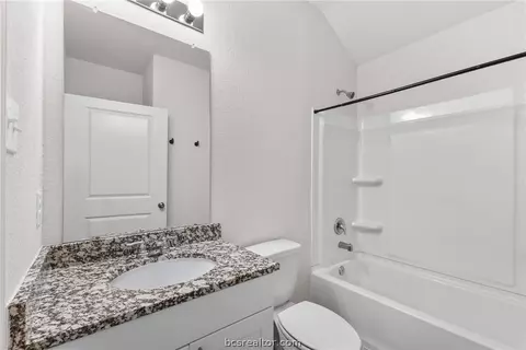 Bath - 6018 Crest Bridge Ct, Bryan, TX 77807 photo 3 of 3