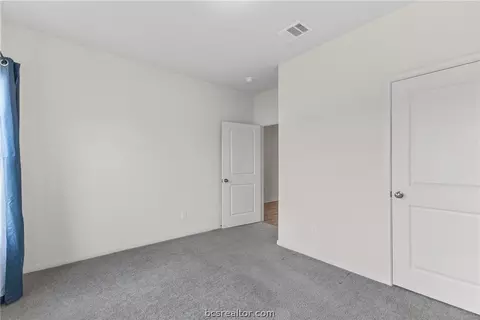 Bedroom - 6018 Crest Bridge Ct, Bryan, TX 77807 photo 6 of 9