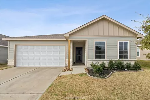 6018 Crest Bridge Ct, Bryan, TX 77807