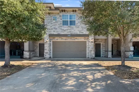 403 Kate Ln, College Station, TX 77845