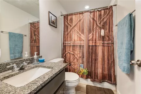 Bath - 5222 Montague Loop, Bryan, TX 77807 photo 4 of 4
