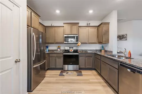 Kitchen - 5222 Montague Loop, Bryan, TX 77807 photo 4 of 4