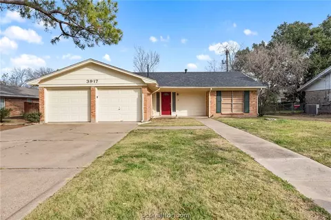 3917 Hilltop Dr, Bryan, TX 77801