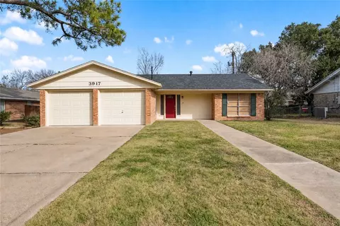 3917 Hilltop Dr, Bryan, TX 77801