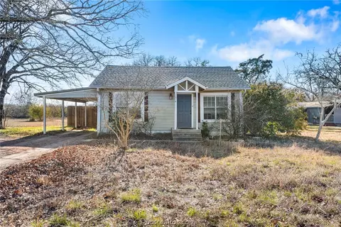 1014 Suncrest St, Bryan, TX 77803