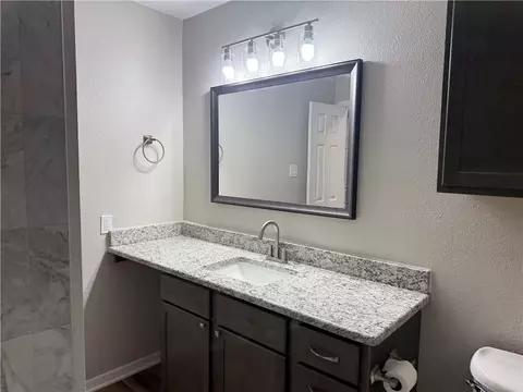 Bath - 3923 Old Oaks Dr, Bryan, TX 77802 photo 1 of 2