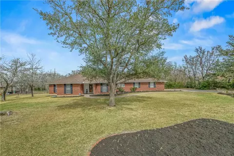 1002 Howe Dr, College Station, TX 77845