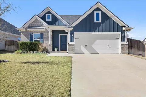 1913 Cambria Dr, Bryan, TX 77807