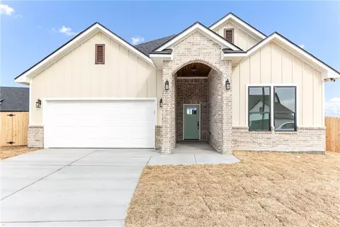 2102 Aleppo Ct, Bryan, TX 77807