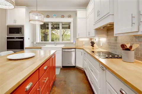 Kitchen - 8848 Green Branch Loop, Bryan, TX 77808 photo 3 of 5