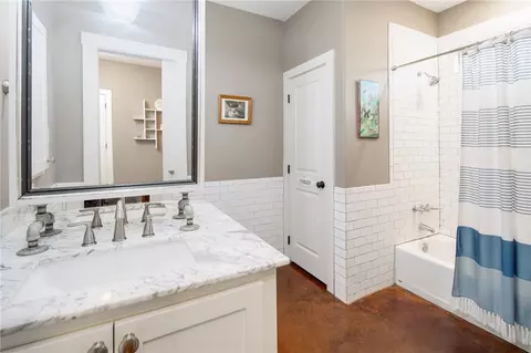 Bath - 8848 Green Branch Loop, Bryan, TX 77808 photo 8 of 9