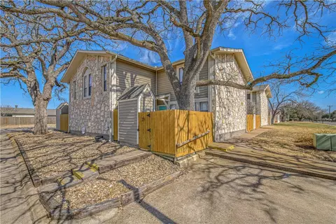 2101 Barak Lane 26, Bryan, TX 77802