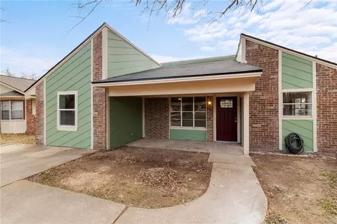 2411 Hardwood Dr, Bryan, TX 77803