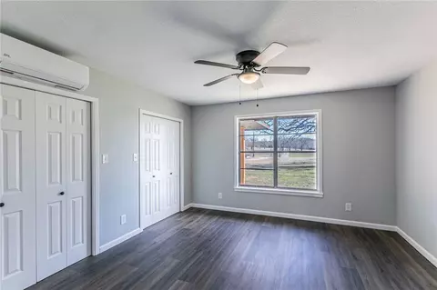 Bedroom - 6173 E Us Highway 79, Milano, TX 76556 photo 4 of 5