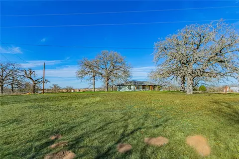 Exterior - 6173 E Us Highway 79, Milano, TX 76556 photo 3 of 4