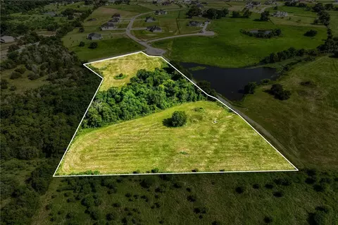 1554 Bluebonnet Ridge Dr, Chappell Hill, TX 77426