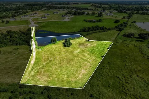 1560 Bluebonnet Ridge Dr, Chappell Hill, TX 77426