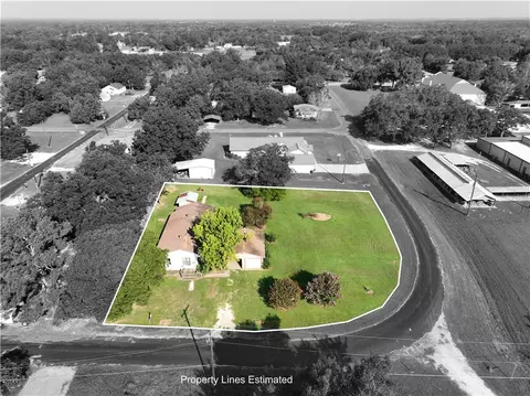 510 N Dallas St, Bremond, TX 76629