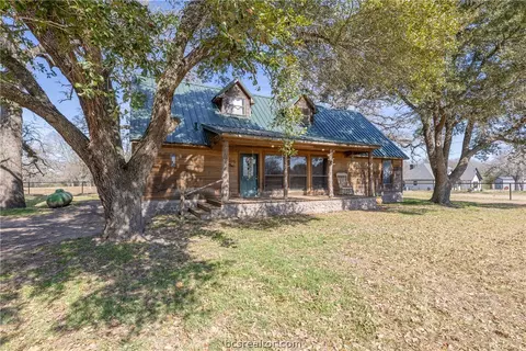 1377 Westbrook Rd, Navasota, TX 77868