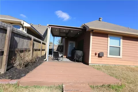Exterior - 1069 Venice Dr, Bryan, TX 77808 photo 6 of 6