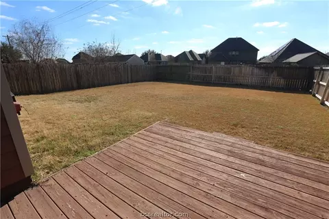 Exterior - 1069 Venice Dr, Bryan, TX 77808 photo 5 of 6