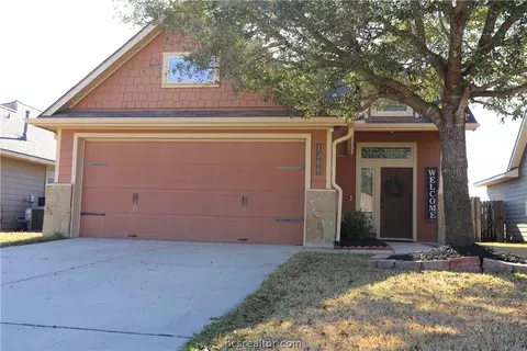 Exterior - 1069 Venice Dr, Bryan, TX 77808 photo 2 of 6