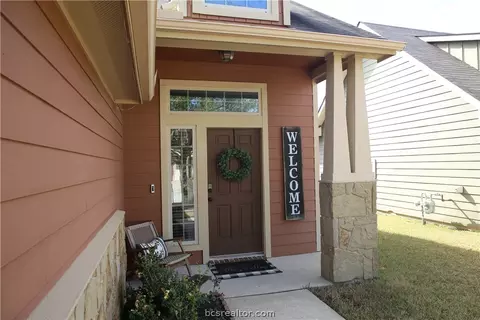 Exterior - 1069 Venice Dr, Bryan, TX 77808 photo 4 of 6