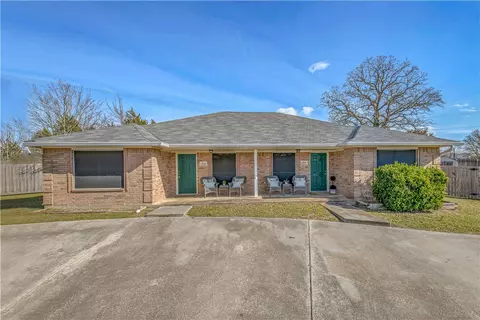 1733 Rock Hollow Loop, Bryan, TX 77807
