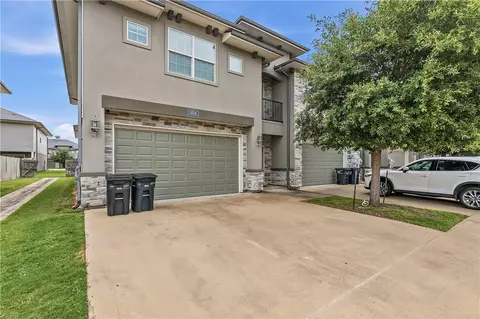 3526 Summerway Dr, College Station, TX 77845