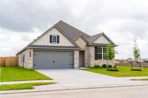 1535 Birdie Ct, Navasota, TX 77868