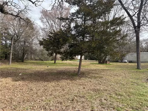 8443 Twisting Trl, Bryan, TX 77808 photo 4