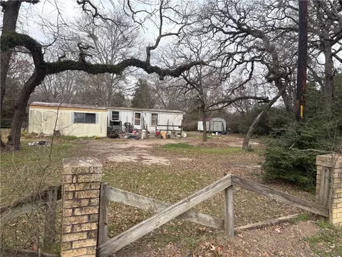 8443 Twisting Trl, Bryan, TX 77808 photo 6