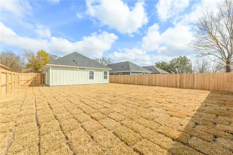 Exterior - 207 Lock Ln, Bryan, TX 77803 photo 2 of 3