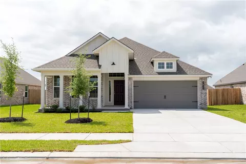 7811 Leadtree Dr, Navasota, TX 77868