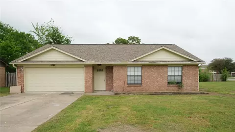 1202 Hardwood Ln, College Station, TX 77840