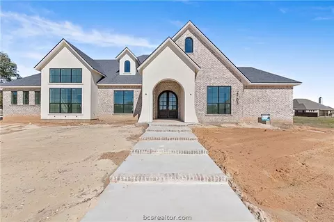 4705 Foxglove Ct, College Station, TX 77845