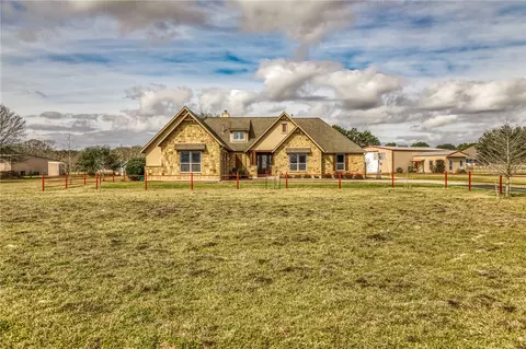 677 Grubbs Rd, Sealy, TX 77474