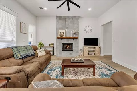 2913 Captain Ct, Bryan, TX 77808 photo 8