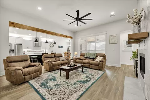 2913 Captain Ct, Bryan, TX 77808 photo 3