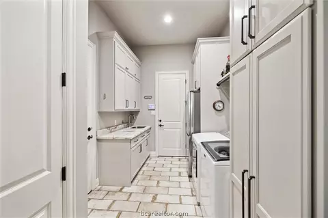 5202 Bourrone Ct, Bryan, TX 77802 photo 31