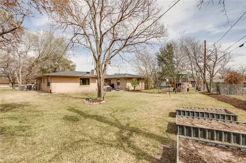 Exterior - 2118 Wayside Dr, Bryan, TX 77802 photo 7 of 10