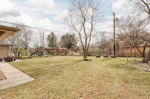 Exterior - 2118 Wayside Dr, Bryan, TX 77802 photo 10 of 10