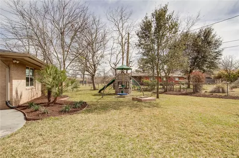 Exterior - 2118 Wayside Dr, Bryan, TX 77802 photo 9 of 10