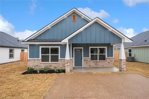Exterior - 205 Lock Ln, Bryan, TX 77803 photo 2 of 3