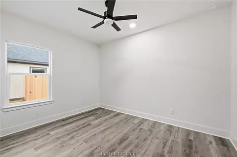 Bedroom - 205 Lock Ln, Bryan, TX 77803 photo 4 of 6