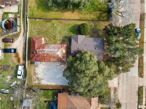 View/Area - 710 E 32nd St, Bryan, TX 77803 photo 1 of 7