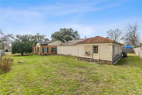 Exterior - 710 E 32nd St, Bryan, TX 77803 photo 6 of 6