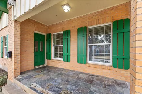 Exterior - 710 E 32nd St, Bryan, TX 77803 photo 5 of 6