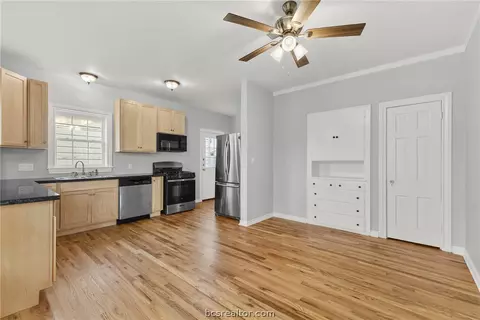 Living - 710 E 32nd St, Bryan, TX 77803 photo 5 of 7